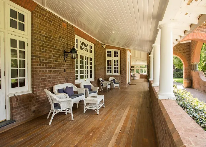 Petersons Armidale Winery And Guesthouse