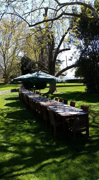 Petersons Winery And Armidale